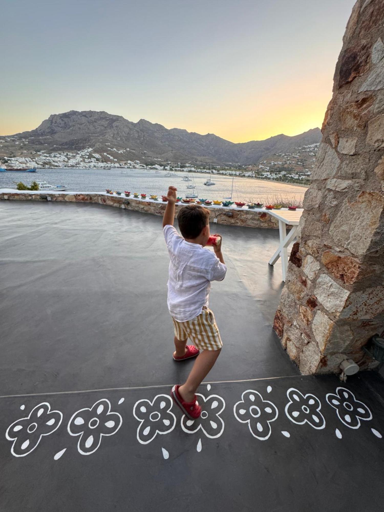 Amfitriti Serifos Livadi  Exterior foto